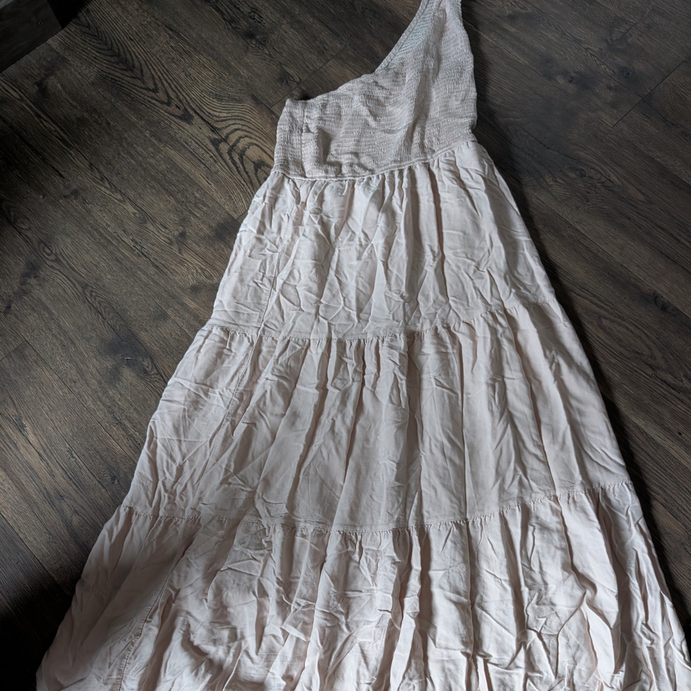 Elegant Cream Maxi Dress
